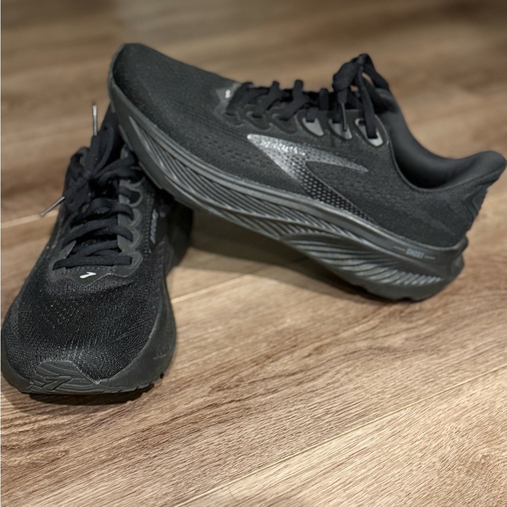 Men’s Brooks sneaker